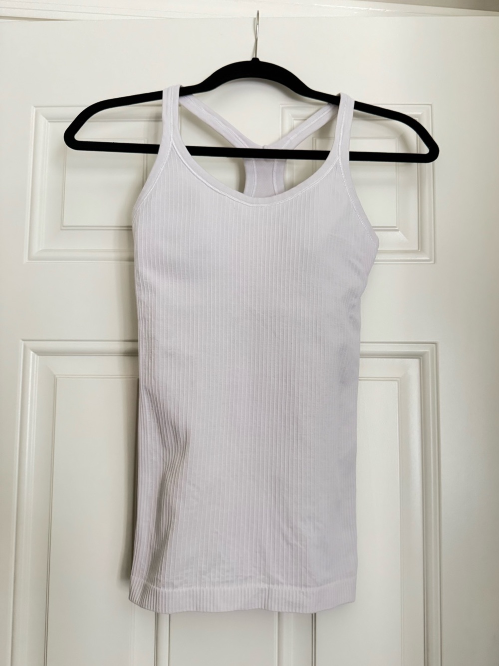 Women's Lululemon White Ribbed Tank Top with Crossback Straps and Built in Bra
